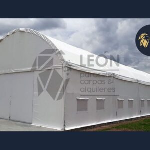 Hangares, bodegas y campamentos